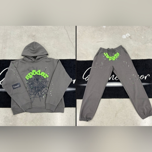 Spider hoodie - Picture 13 of 15